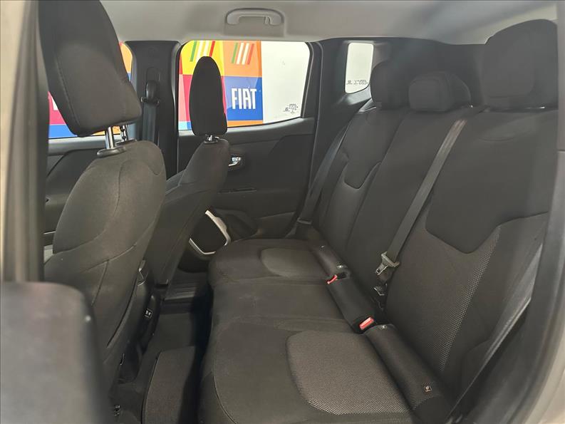  RENEGADE  1.8 16V Sport 11