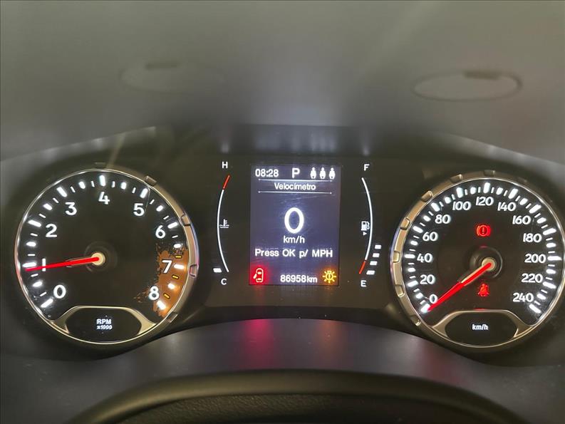  RENEGADE  1.8 16V Sport 7