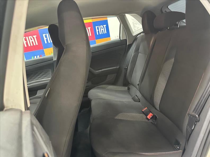  POLO  1.0 MPI Track 10