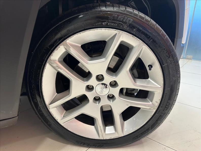  RENEGADE  1.8 16V Limited 13