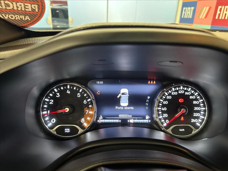  RENEGADE  1.8 16V Limited 7
