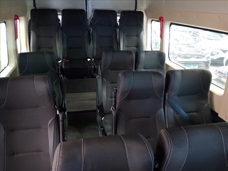  DUCATO  2.2 Bluehdi Minibus Luxo 5