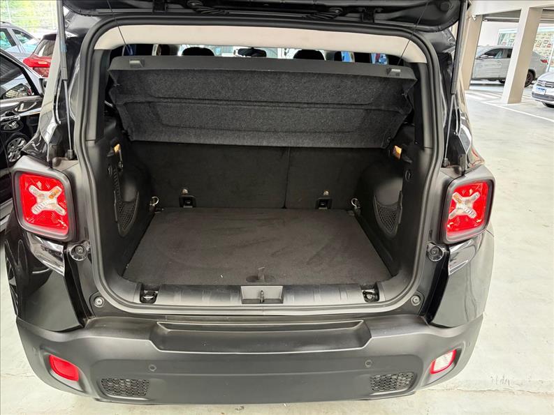  RENEGADE  1.8 16V Longitude 6