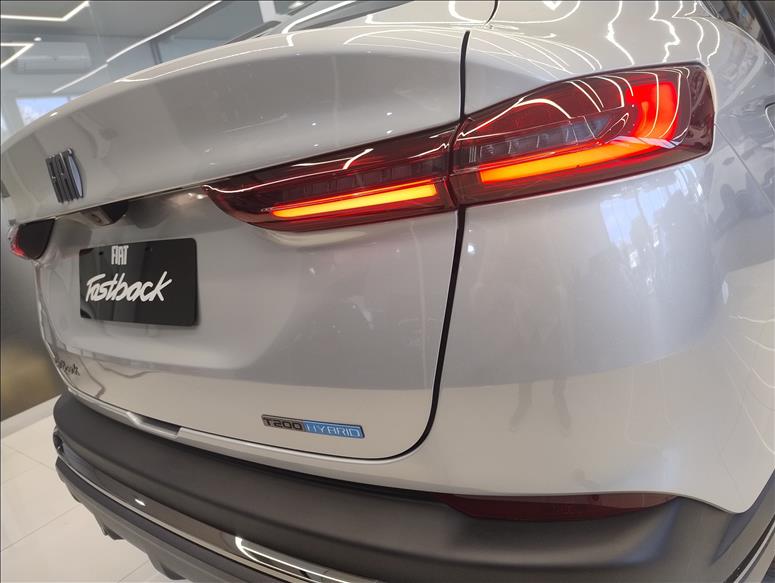  FASTBACK  1.0 Turbo 200 Hybrid Impetus 7