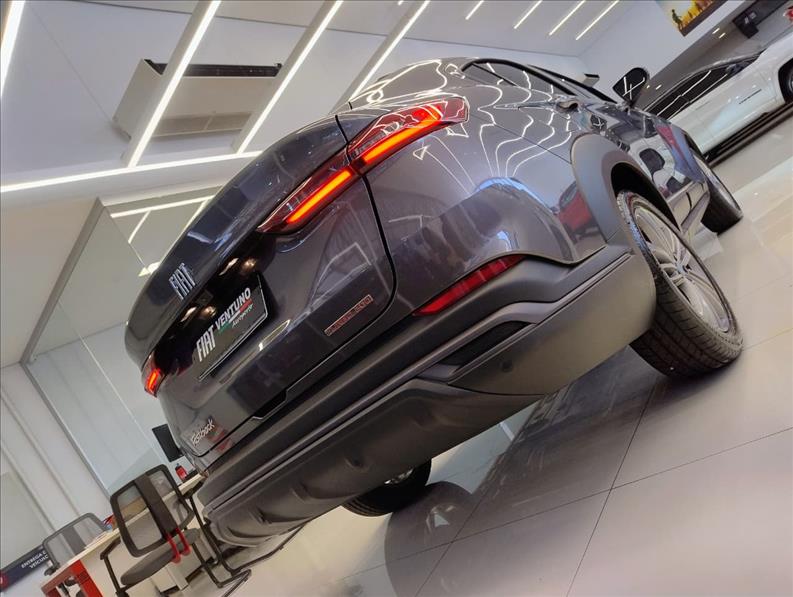  FASTBACK  1.0 Turbo 200 8