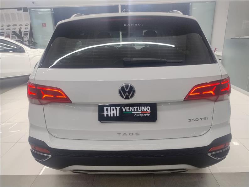  TAOS  1.4 250 TSI Comfortline 4
