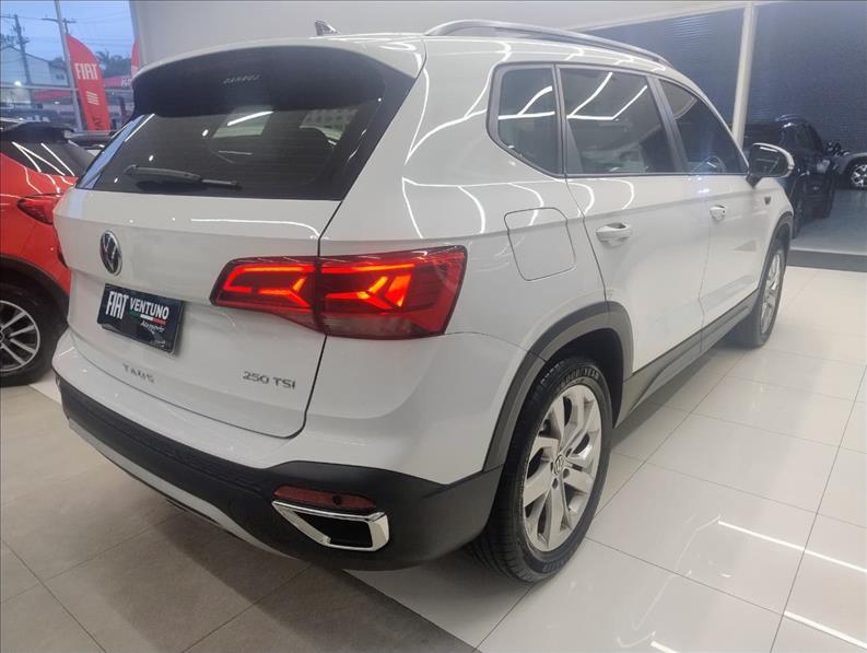  TAOS  1.4 250 TSI Comfortline 3