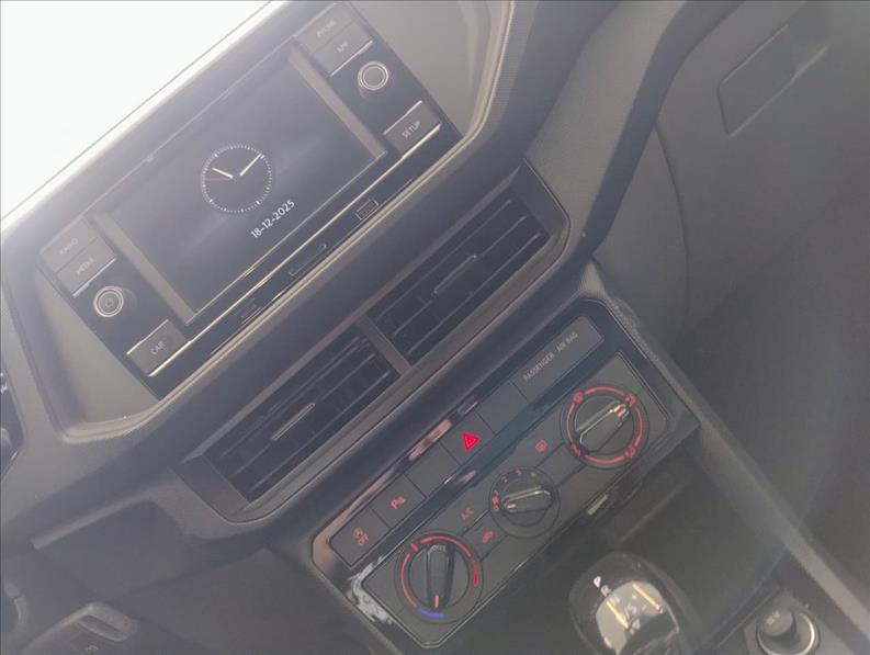  T-CROSS  1.0 200 TSI Sense 13