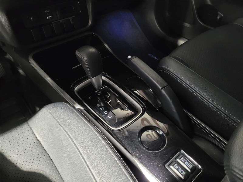 Mitsubishi-OUTLANDER-2.0 Comfort 16V