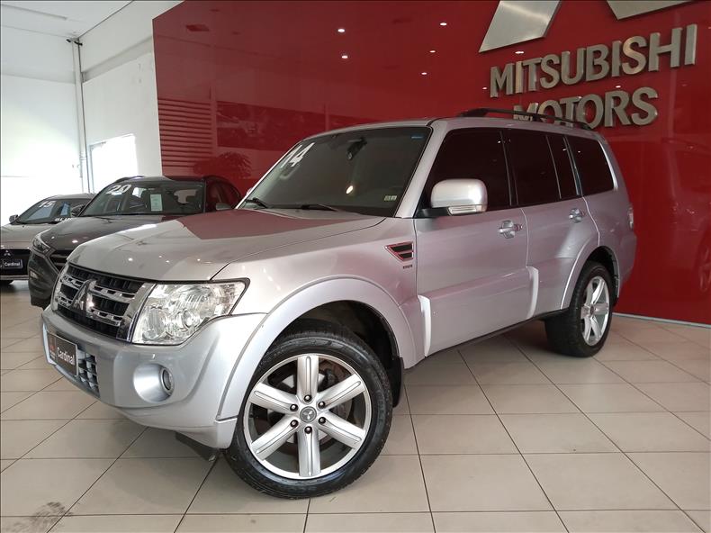 PAJERO FULL 3.8 HPE 4X4 V6 24V PAJERO FULL 3.8 HPE 4X4 V6 24V