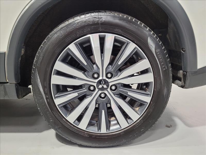 Mitsubishi-OUTLANDER-2.2 Mivec Di-d Hpe-s AWD