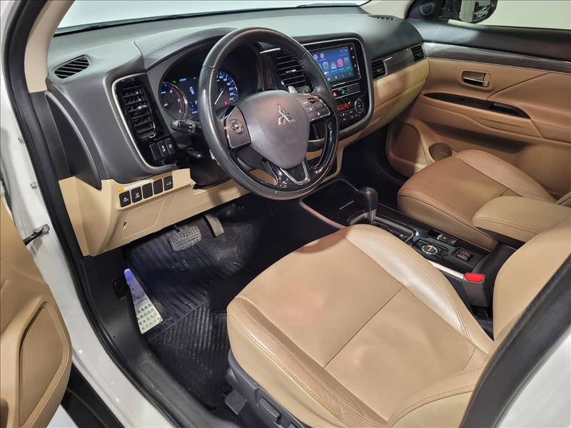 Mitsubishi-OUTLANDER-2.2 Mivec Di-d Hpe-s AWD