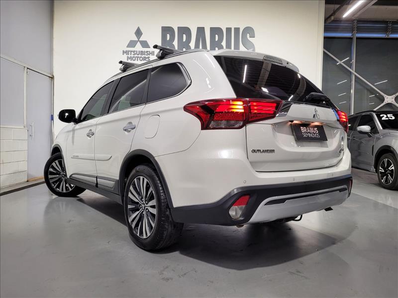 Mitsubishi-OUTLANDER-2.2 Mivec Di-d Hpe-s AWD