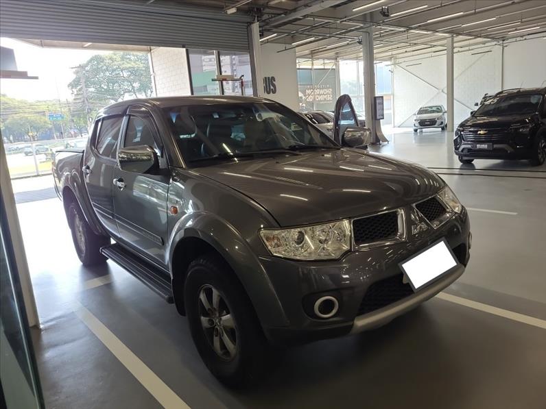 Mitsubishi-L200 TRITON-3.2 HPE 4X4 CD 16V Turbo Intercooler