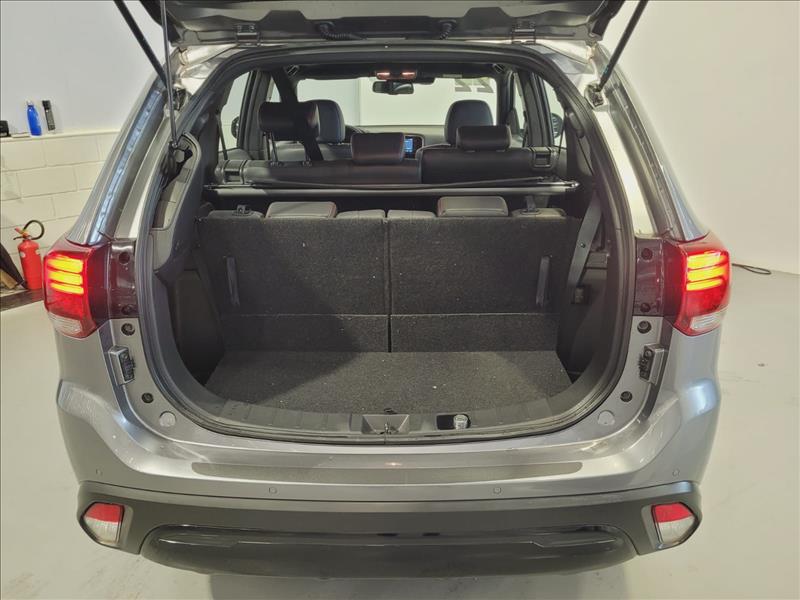 Mitsubishi-OUTLANDER-3.0 Mivec V6 Hpe-s Black Edition AWD