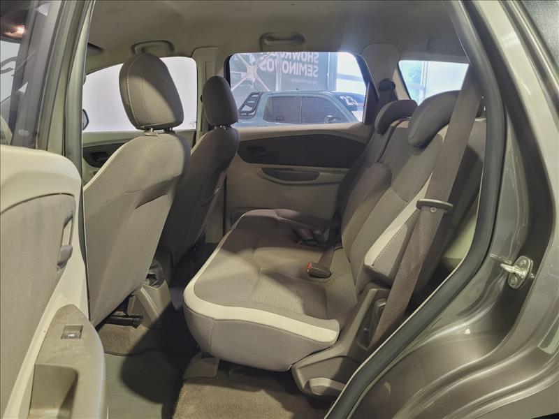 GM - Chevrolet-SPIN-1.8 LT 8V