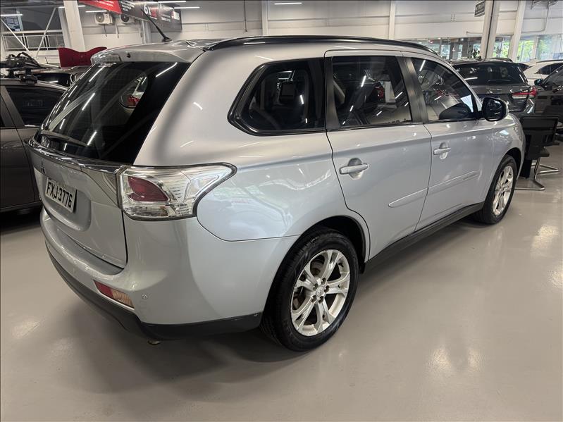 Mitsubishi-OUTLANDER-2.0 16V