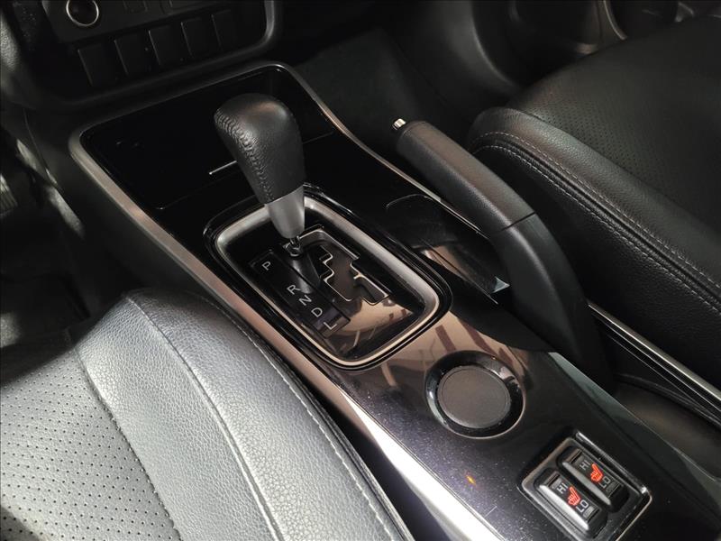 Mitsubishi-OUTLANDER-2.0 16V