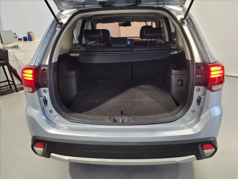 Mitsubishi-OUTLANDER-2.0 16V