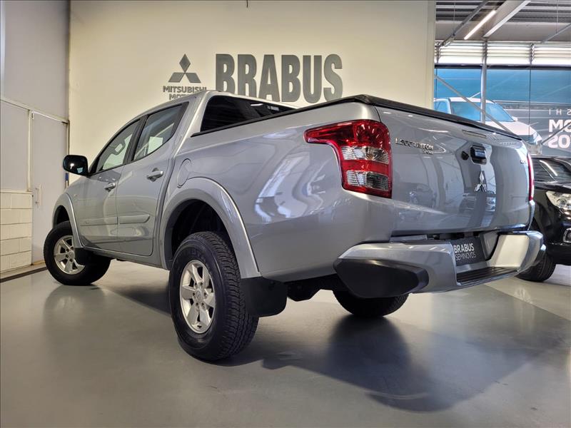 Mitsubishi-L200 TRITON-2.4 16V Turbo Sport GLS CD 4X4