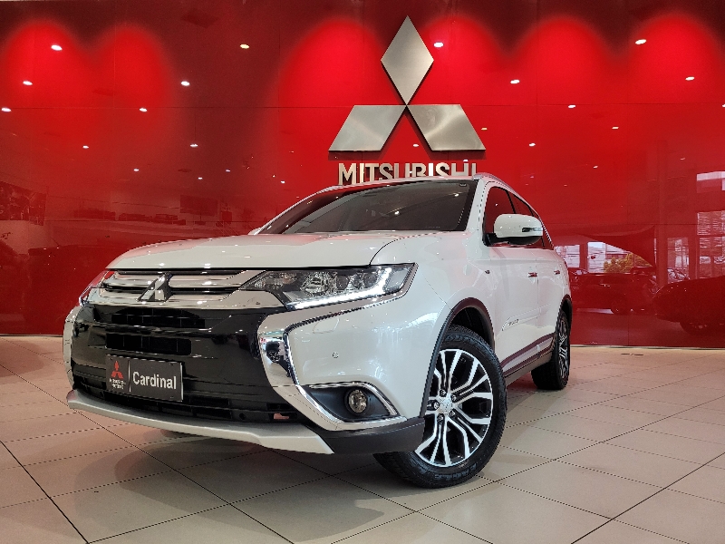 OUTLANDER 3.0 GT 4X4 V6 24V OUTLANDER 3.0 GT 4X4 V6 24V
