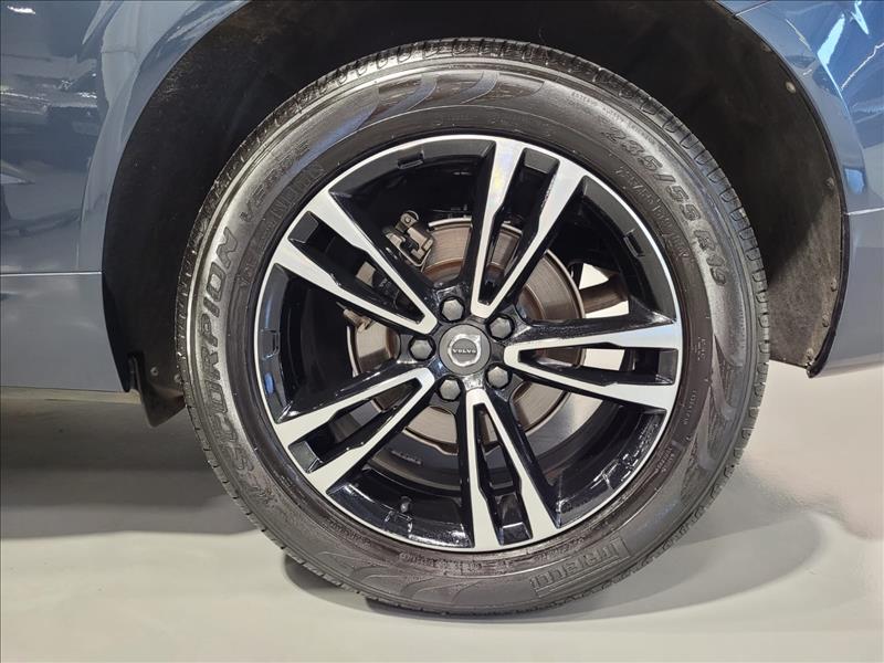 Volvo-XC60-2.0 T5 Momentum AWD Geartronic