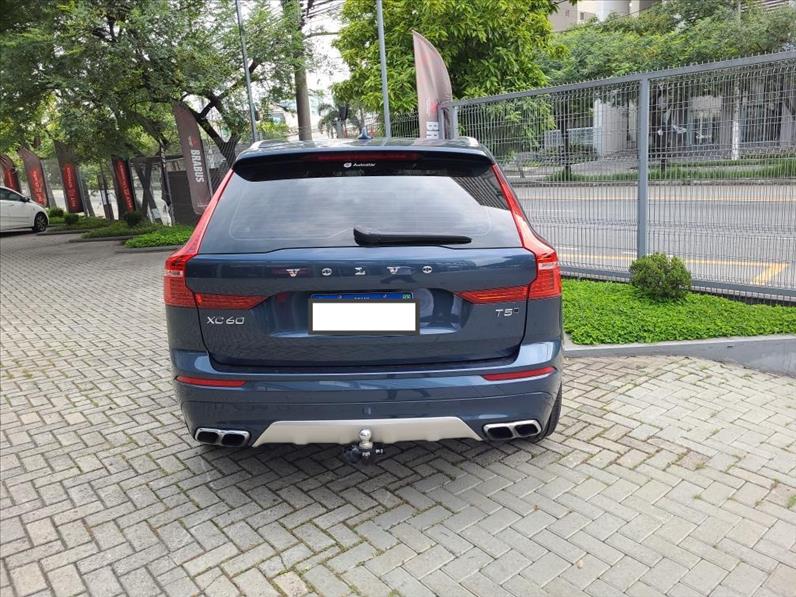 Volvo-XC60-2.0 T5 Momentum AWD Geartronic