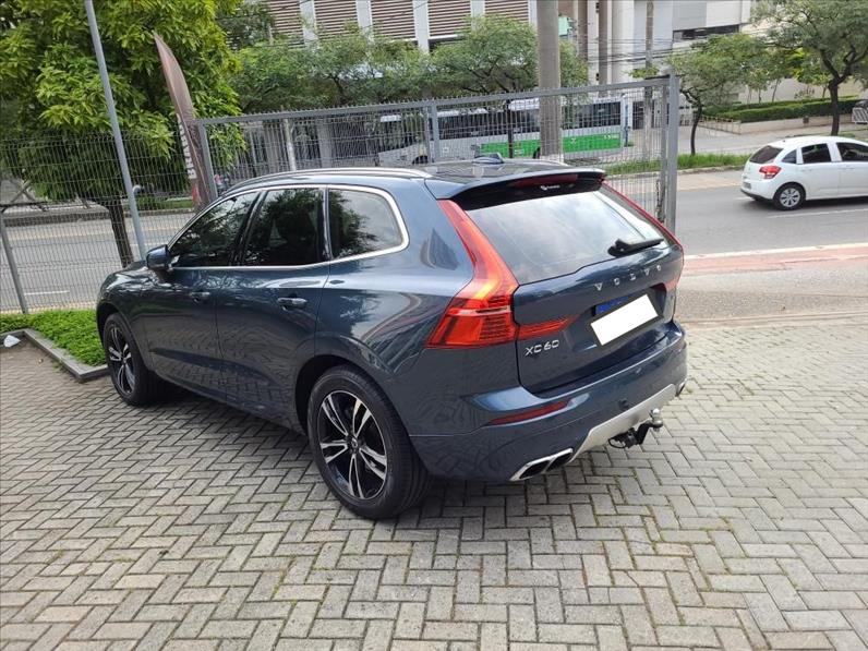 Volvo-XC60-2.0 T5 Momentum AWD Geartronic
