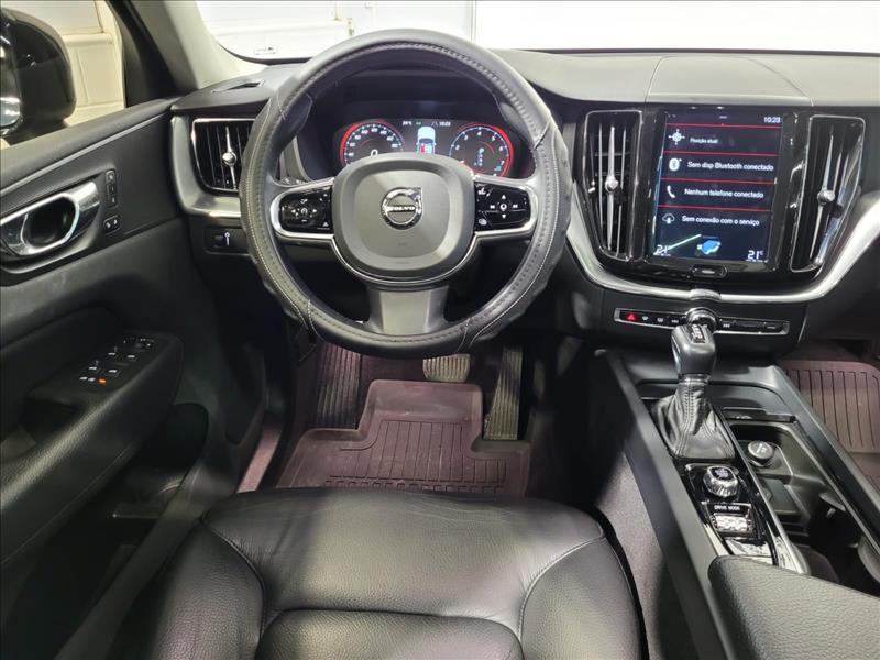 Volvo-XC60-2.0 T5 Momentum AWD Geartronic