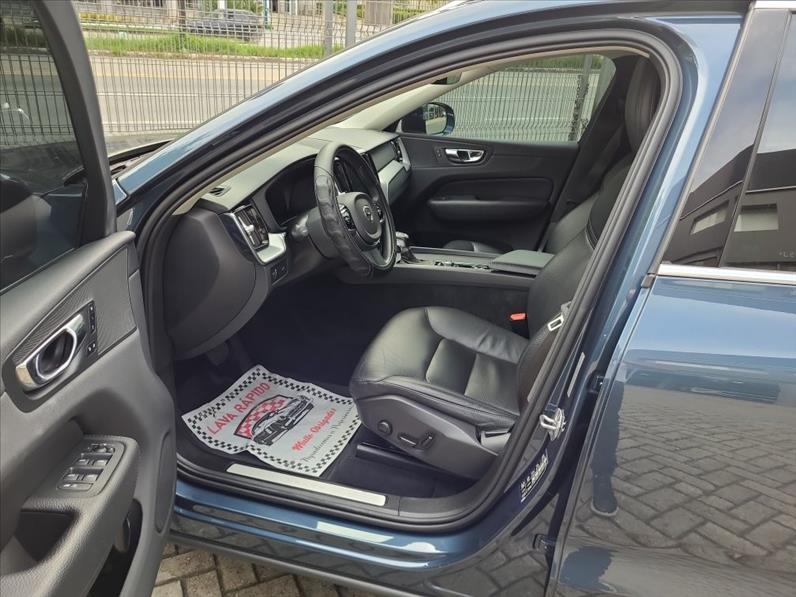 Volvo-XC60-2.0 T5 Momentum AWD Geartronic