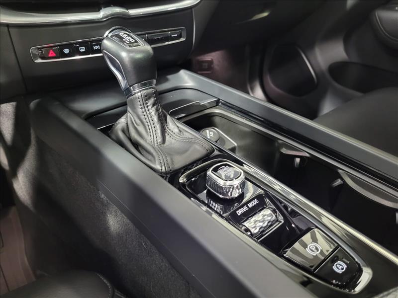 Volvo-XC60-2.0 T5 Momentum AWD Geartronic