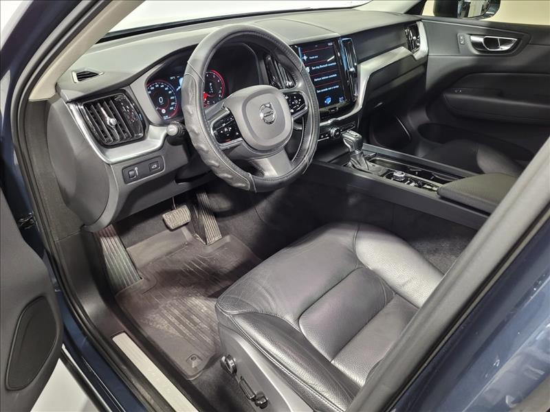 Volvo-XC60-2.0 T5 Momentum AWD Geartronic