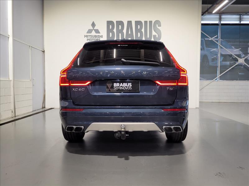 Volvo-XC60-2.0 T5 Momentum AWD Geartronic