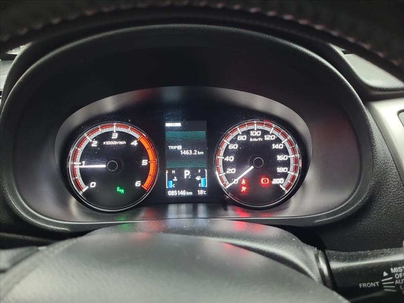 Mitsubishi-L200 TRITON-2.4 16V Turbo Sport Hpe-s CD 4X4