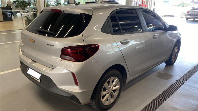 GM - Chevrolet-ONIX-1.0 Turbo LT