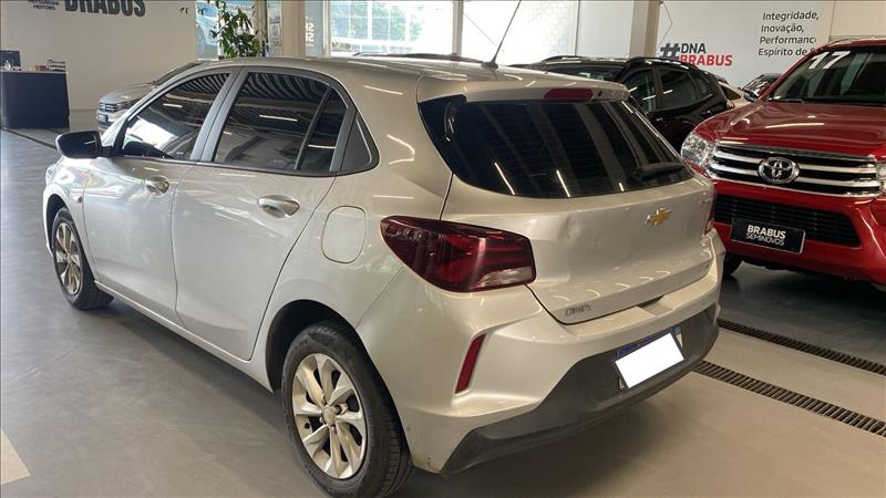 GM - Chevrolet-ONIX-1.0 Turbo LT