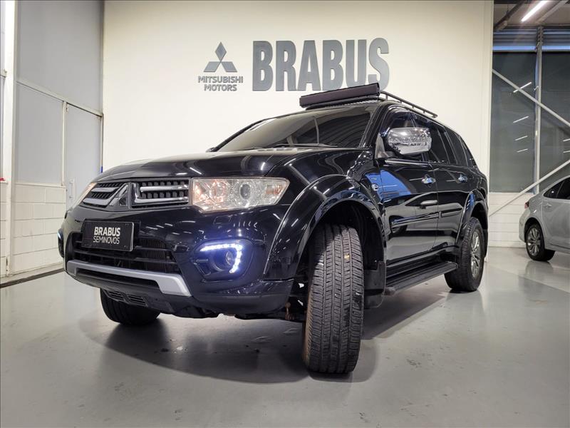 Mitsubishi-PAJERO-3.5 HPE 4X4 7 Lugares V6 24V