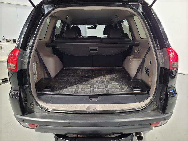Mitsubishi-PAJERO-3.5 HPE 4X4 7 Lugares V6 24V