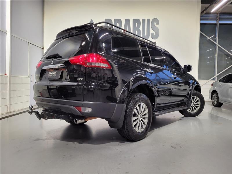 Mitsubishi-PAJERO-3.5 HPE 4X4 7 Lugares V6 24V