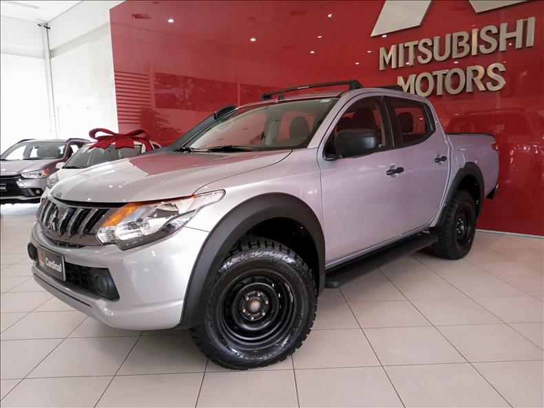 L200 TRITON 2.4 16V Turbo Outdoor GLS CD 4X4