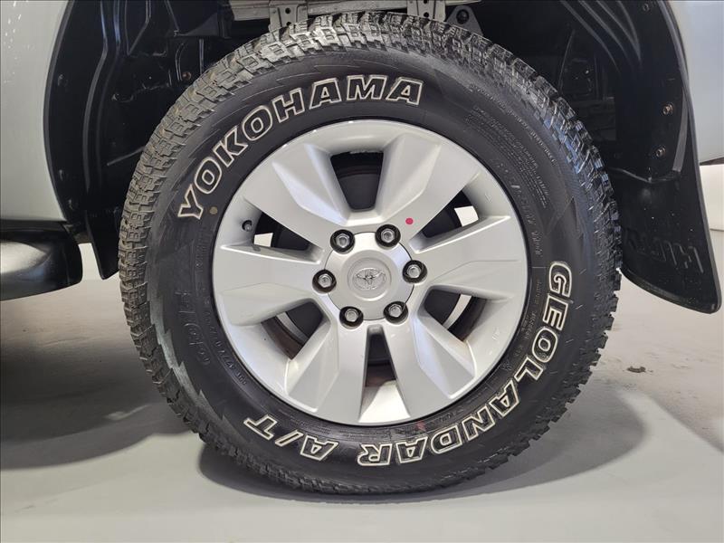 Toyota-HILUX-2.8 SR 4X4 CD 16V