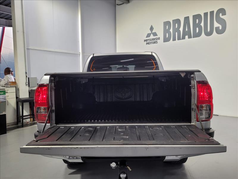 Toyota-HILUX-2.8 SR 4X4 CD 16V