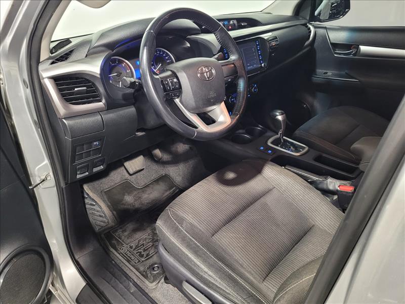 Toyota-HILUX-2.8 SR 4X4 CD 16V