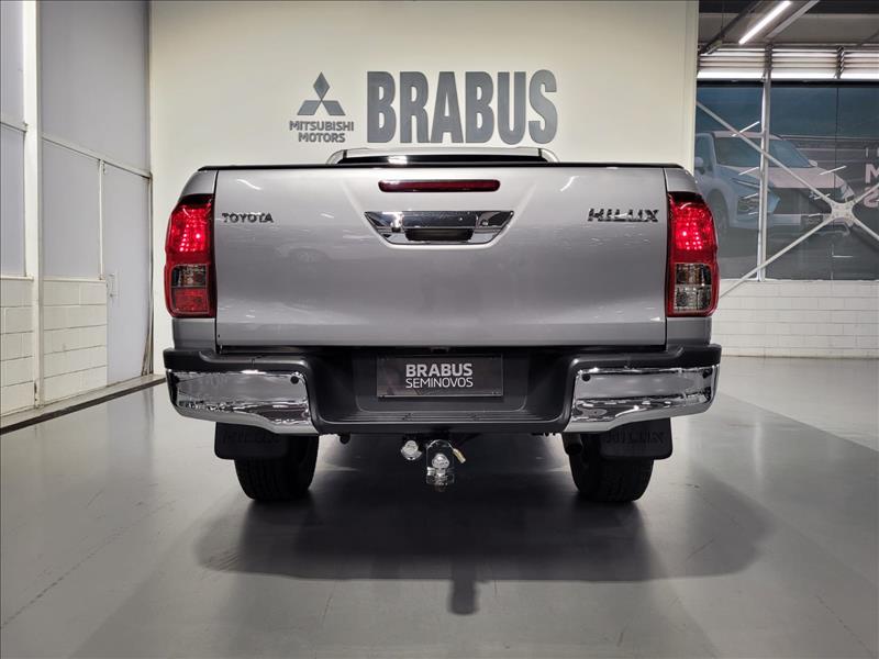 Toyota-HILUX-2.8 SR 4X4 CD 16V