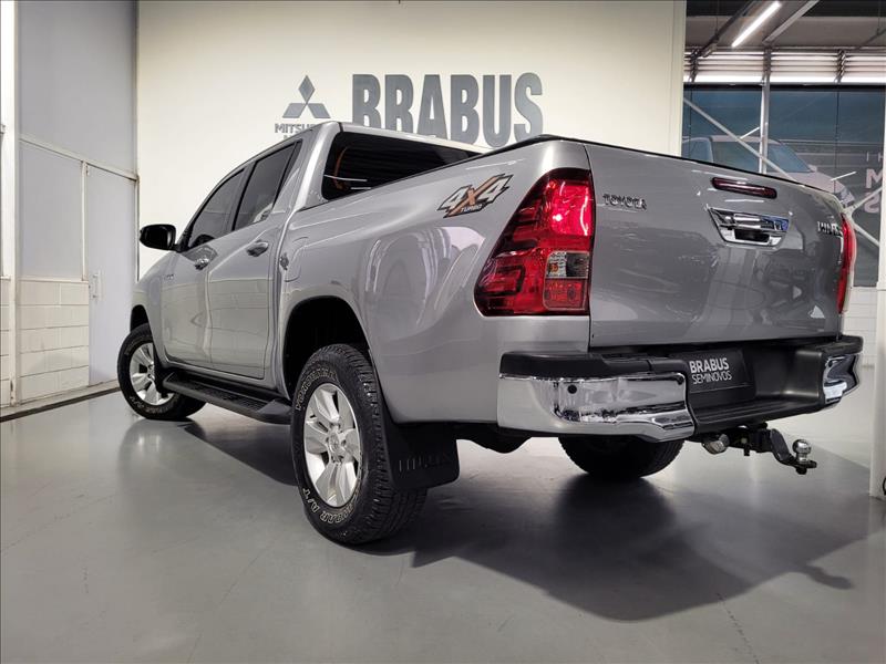 Toyota-HILUX-2.8 SR 4X4 CD 16V