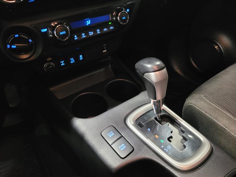 Toyota-HILUX-2.8 SR 4X4 CD 16V