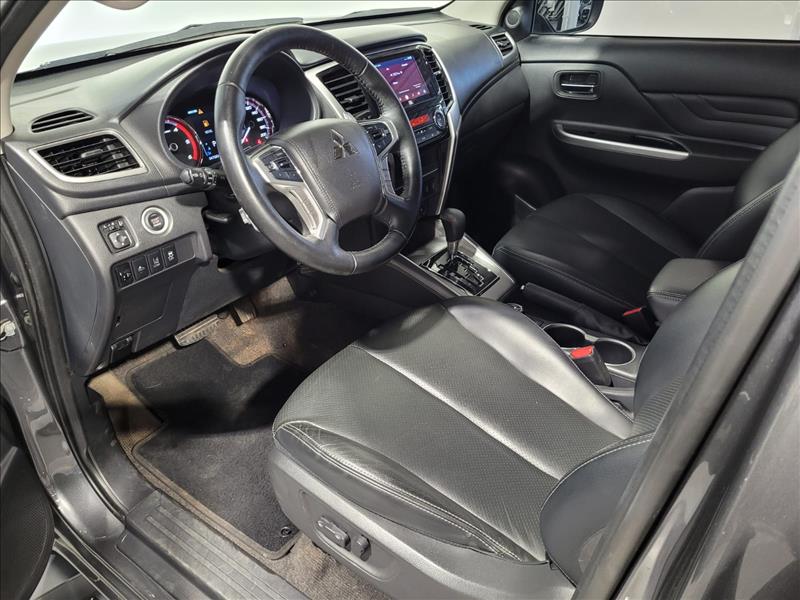 Mitsubishi-L200 TRITON-2.4 16V Turbo Sport Hpe-s CD 4X4