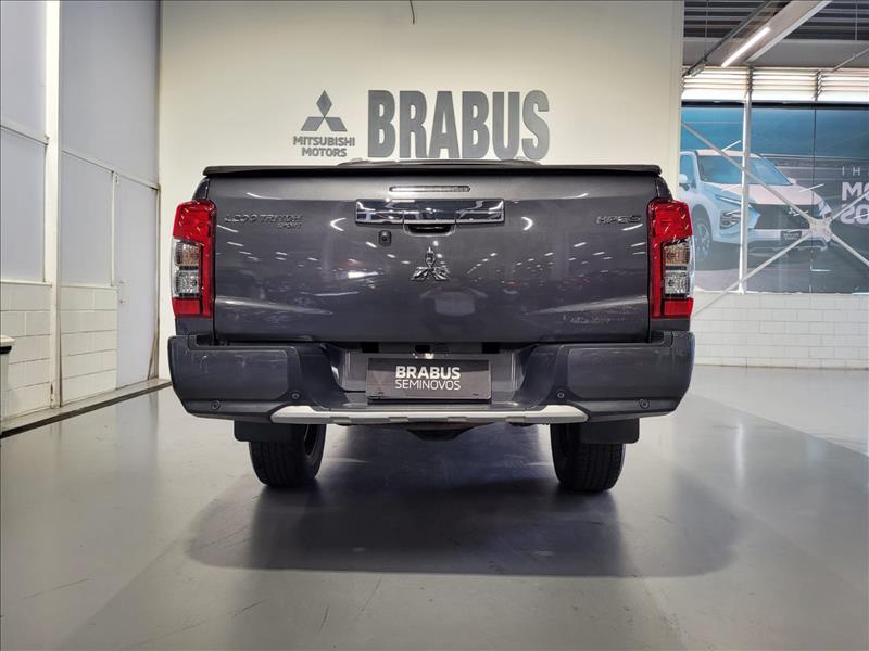 Mitsubishi-L200 TRITON-2.4 16V Turbo Sport Hpe-s CD 4X4