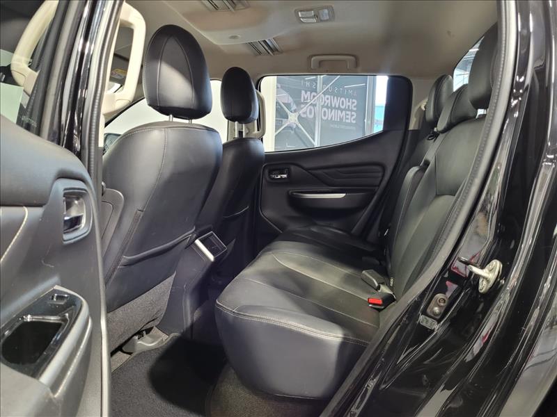 Mitsubishi-L200 TRITON-2.4 16V Turbo Sport HPE CD 4X4