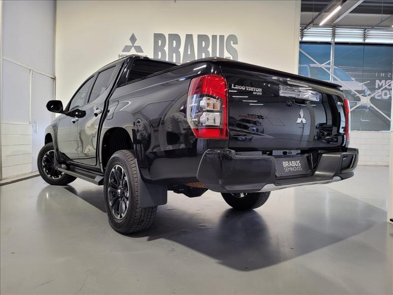 Mitsubishi-L200 TRITON-2.4 16V Turbo Sport HPE CD 4X4